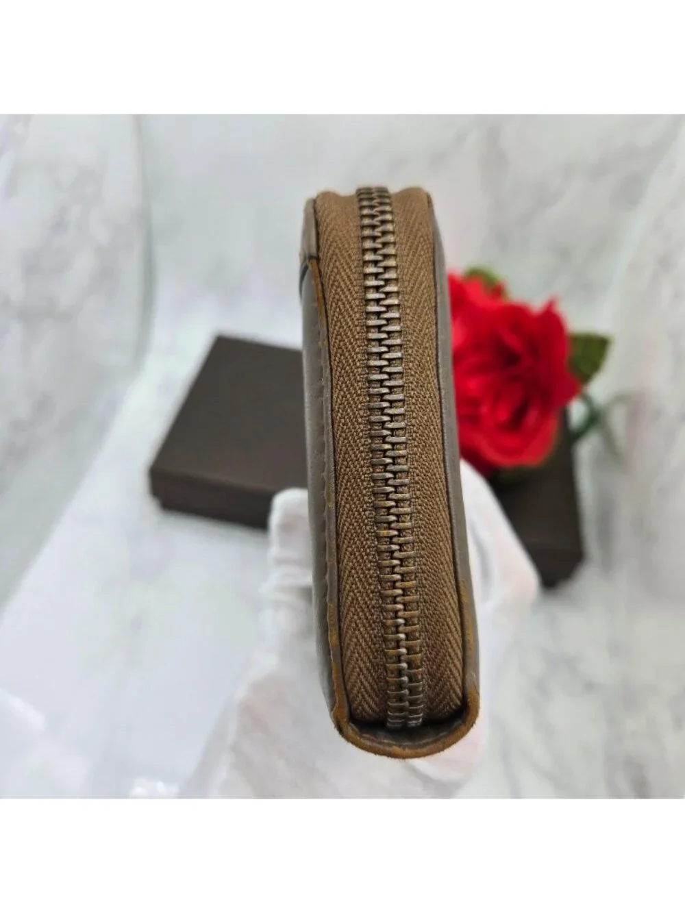 ★SOLD★ Gucci Logo Zip Around Wallet Bamboo Brown - Picture 8 of 13